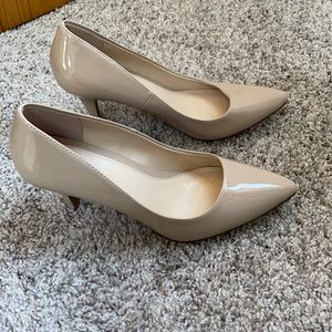 Kelly & Katie nude heels! Worn 1x!